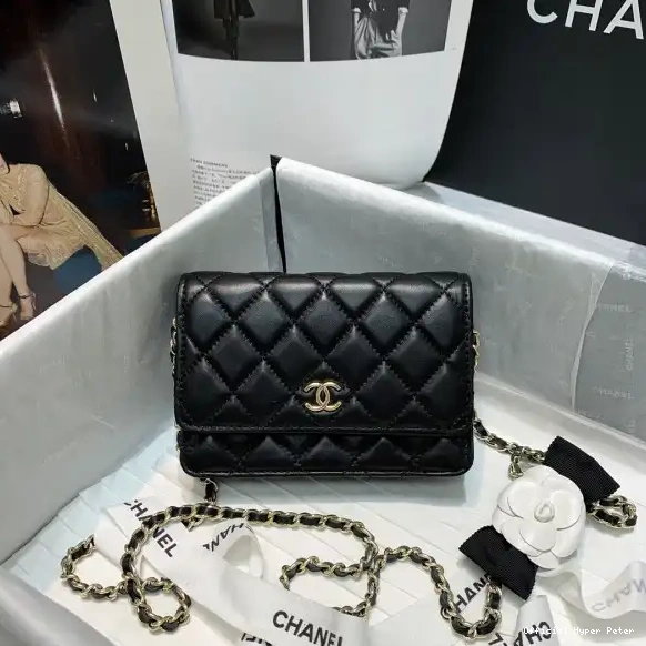 Hyper Peter ON WALLET CHAIN MINI CHANEL 0626